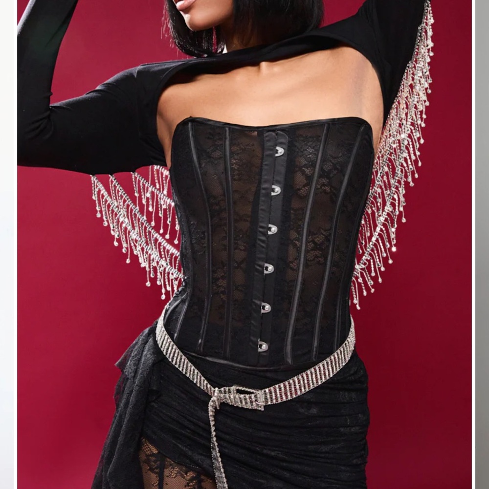 Black lace up corset